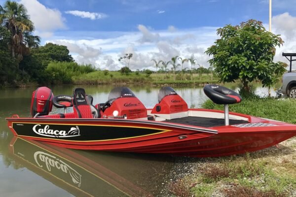 Lancha Bass (21 PÉS)
